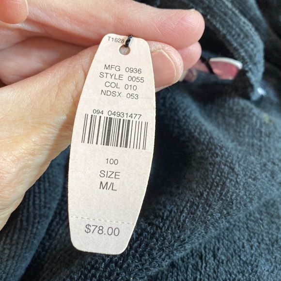 Victoria’s Secret Black Tie Up Robe Size M/L with defect - Picture 16 of 16